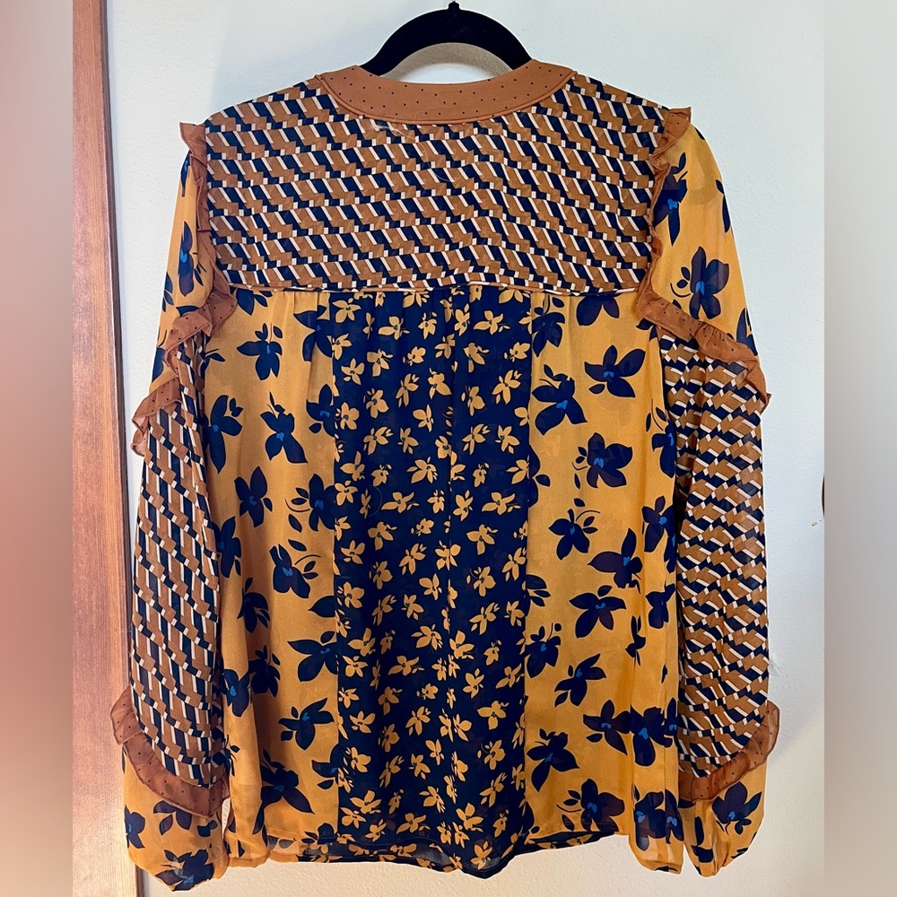 CAbi Harmony: Gold and Navy Mixed-Print Ruffle Blouse NWOT Sz S - Picture 3 of 9